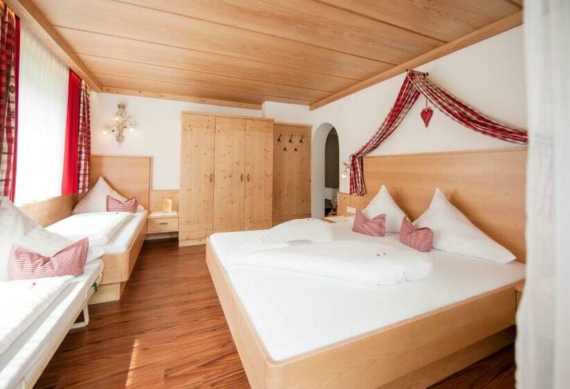 اتاق استاندارد, Angelika