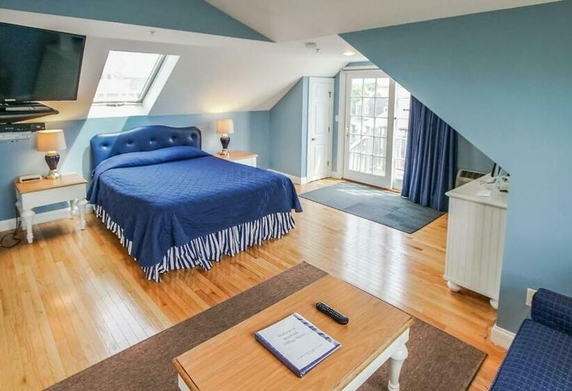 标准工作室, Beachside Village Resort