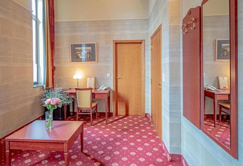 סוויטה עם נוף לנהר, Des Comtes Durbuy