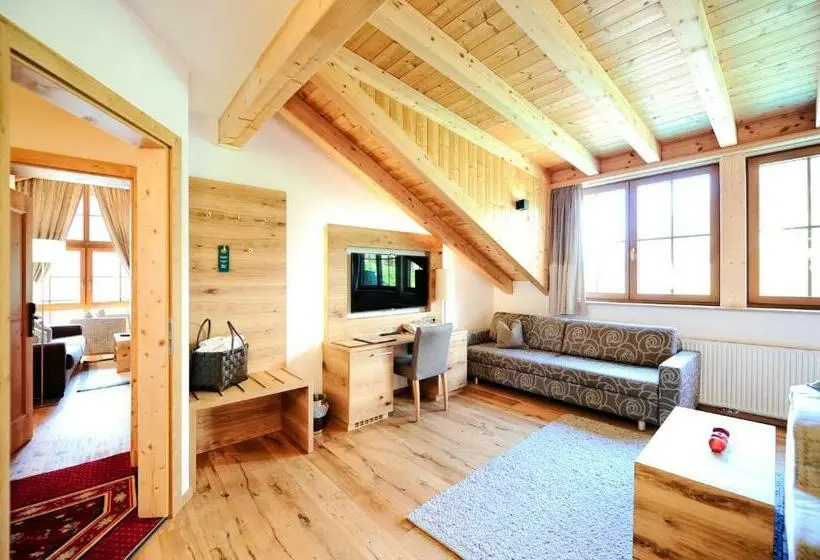 Deluxe-huone, Dorfstadl