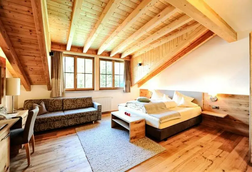 Deluxe-huone, Dorfstadl
