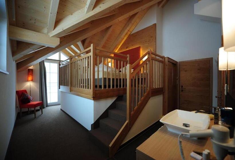 סוויטה, Dorfstadl