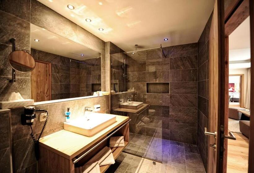 דירת דלוקס 3 חדרי שינה, Dorfstadl