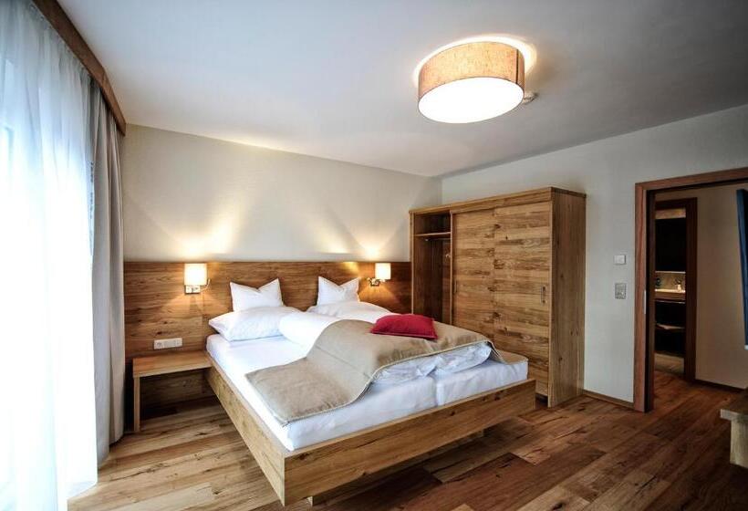 דירת דלוקס 3 חדרי שינה, Dorfstadl