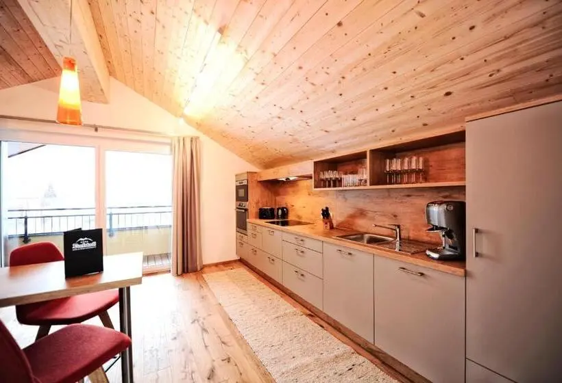 1 Bedroom Penthouse Apartment, Dorfstadl