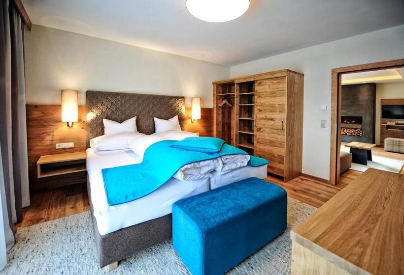 דירת חדר דלוקס, Dorfstadl