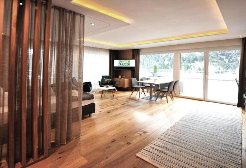 חדר סטודיו סטנדרד, Dorfstadl