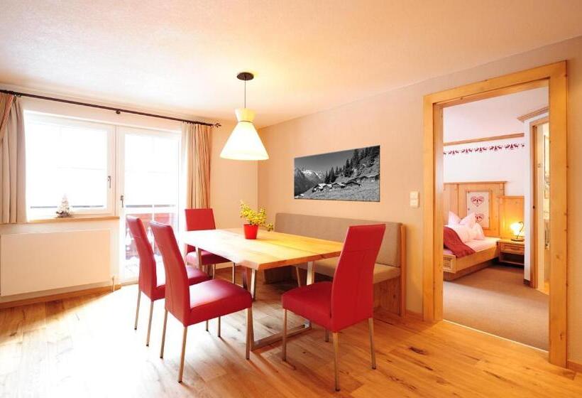 סוויטה, Dorfstadl