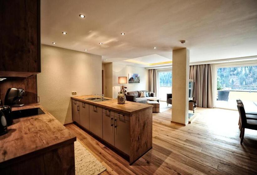 דירת דלוקס 3 חדרי שינה, Dorfstadl