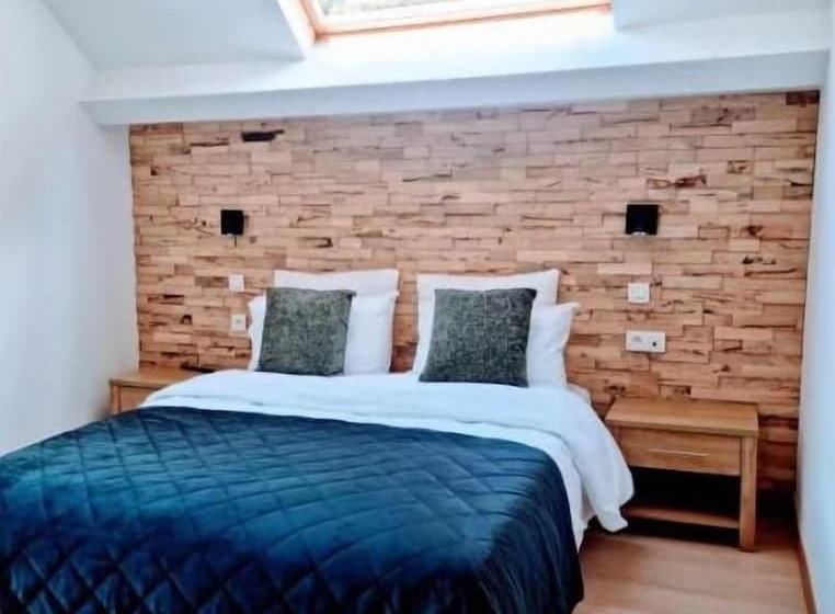 غرفة قياسية, L Ermitage