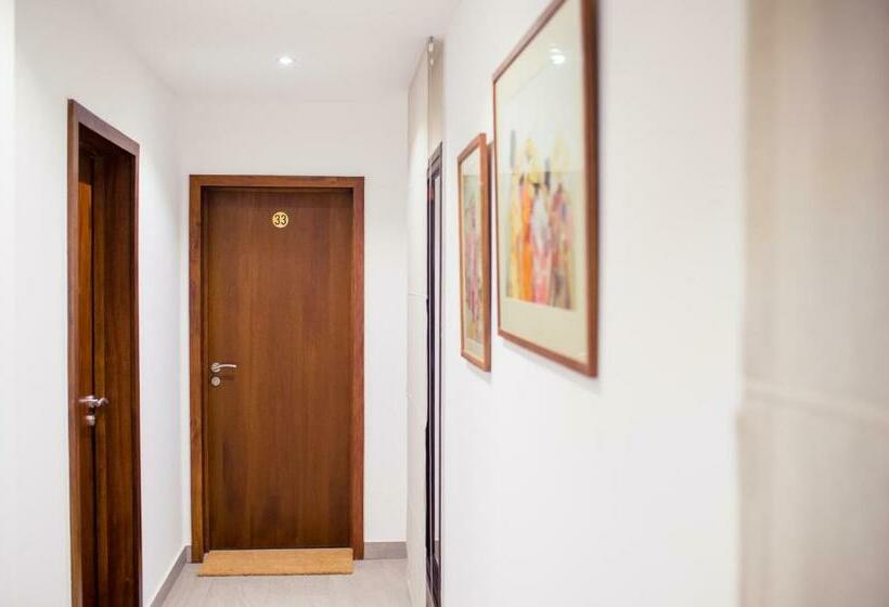 اتاق لوکس, La Varangue