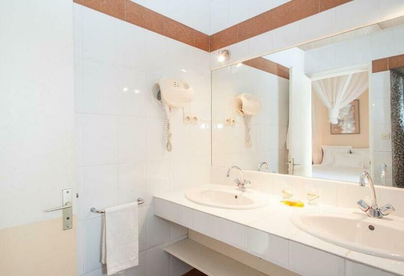 اتاق لوکس, La Varangue