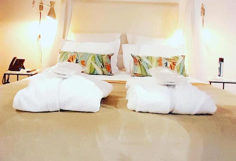 اتاق لوکس, La Varangue