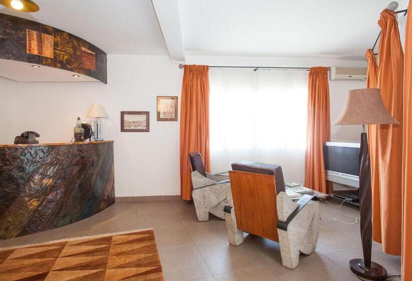 سوئیت با تخت بزرگ, La Varangue