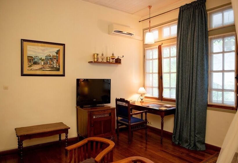 اتاق لوکس, La Varangue