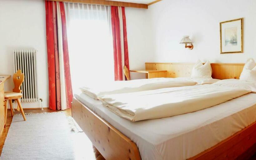 스탠다드 룸 산 전망, Laserz