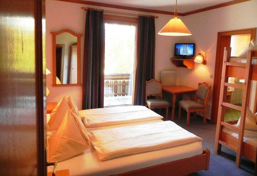 스탠다드 룸 산 전망, Laserz