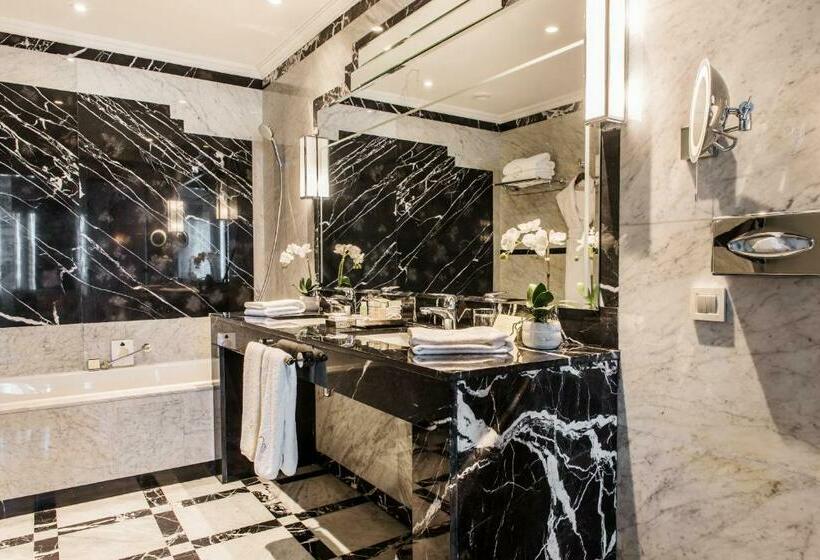 سوییت, Le Casablanca