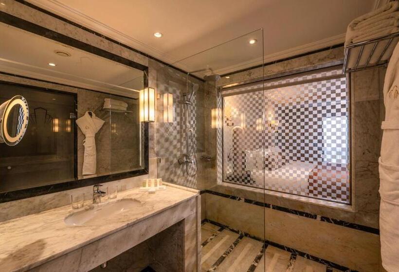 اتاق سوپریور با چشم‌انداز, Le Casablanca