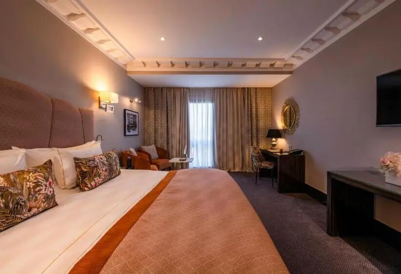 Superior Room with Views