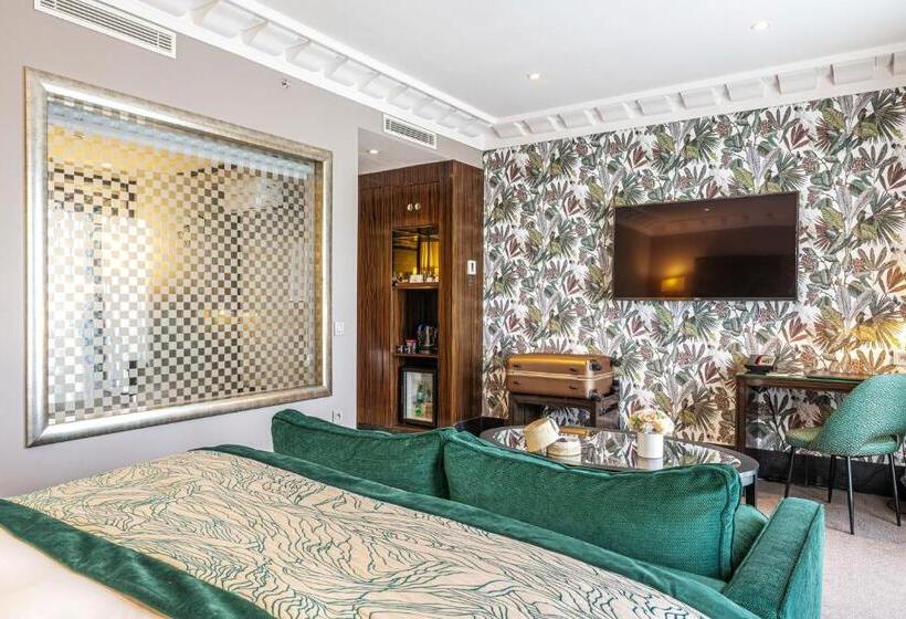 اتاق سوپریور با چشم‌انداز, Le Casablanca