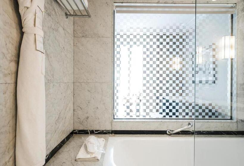 اتاق سوپریور با چشم‌انداز, Le Casablanca