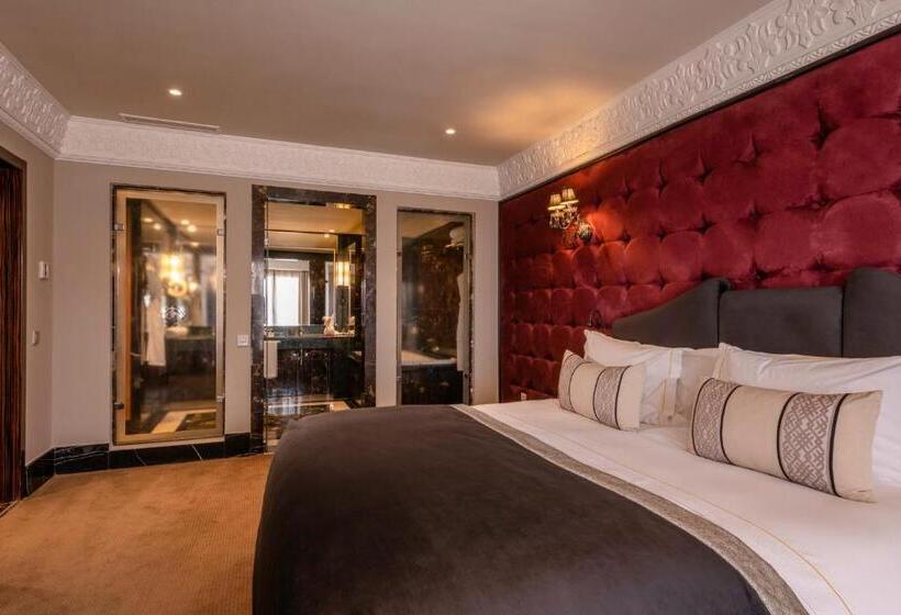 سوئیت رویال, Le Casablanca