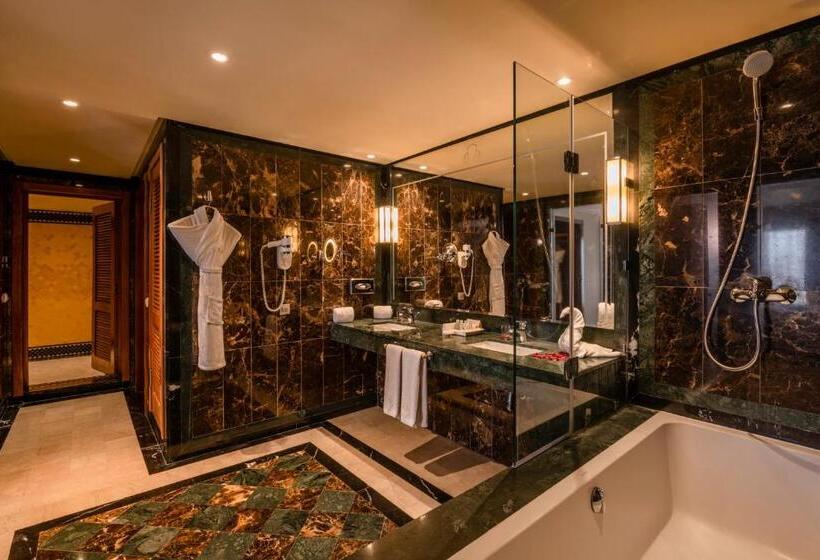 سوئیت رویال, Le Casablanca