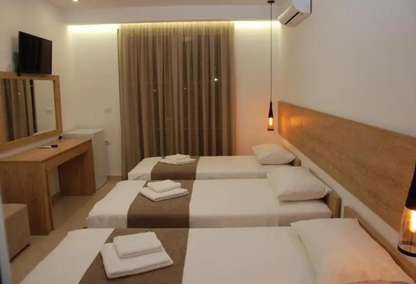 Triple Room Sea View, Mano