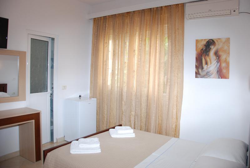 اتاق استاندارد, Mano