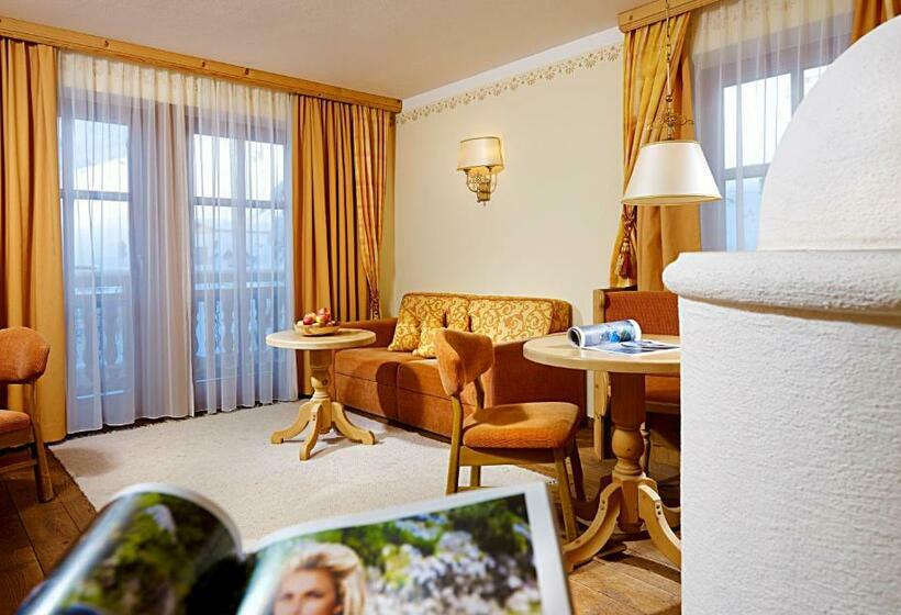 جناح, Natur &alpinhotel Post