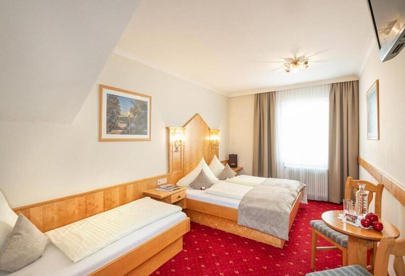 חדר סטנדרט לשלושה, Stegerbräu