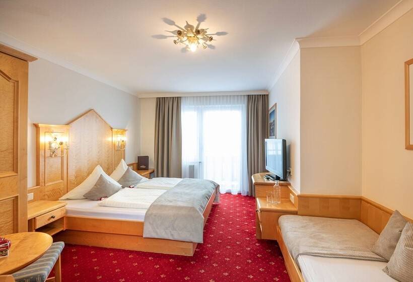 חדר סטנדרט לשלושה עם מרפסת, Stegerbräu