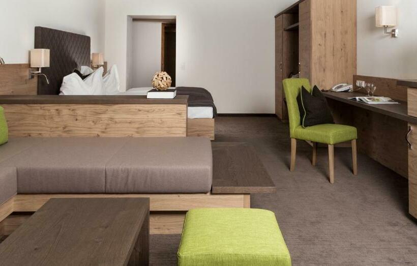 سوئیت با بالکن, Tauernhof