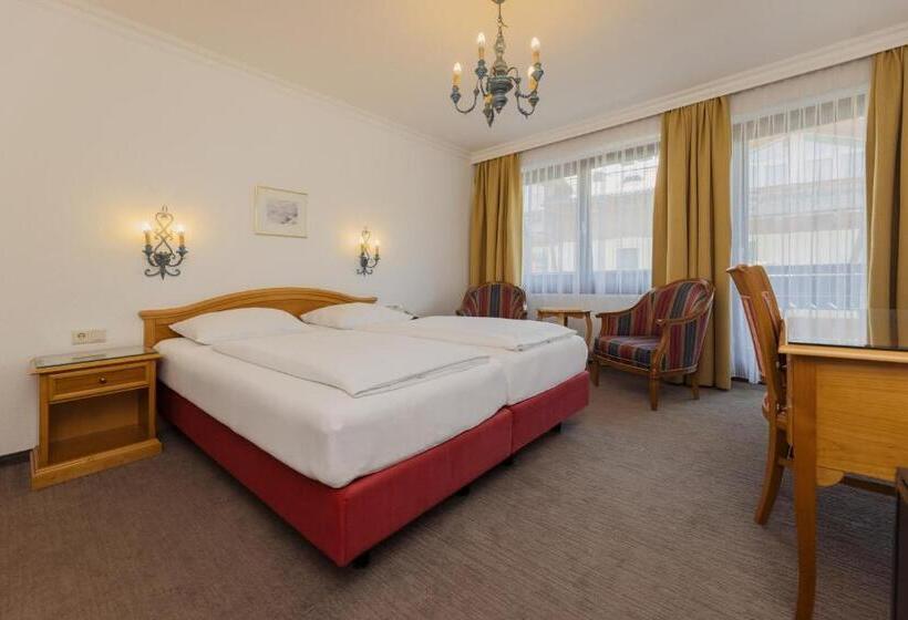 اتاق سوپریور, Tauernhof