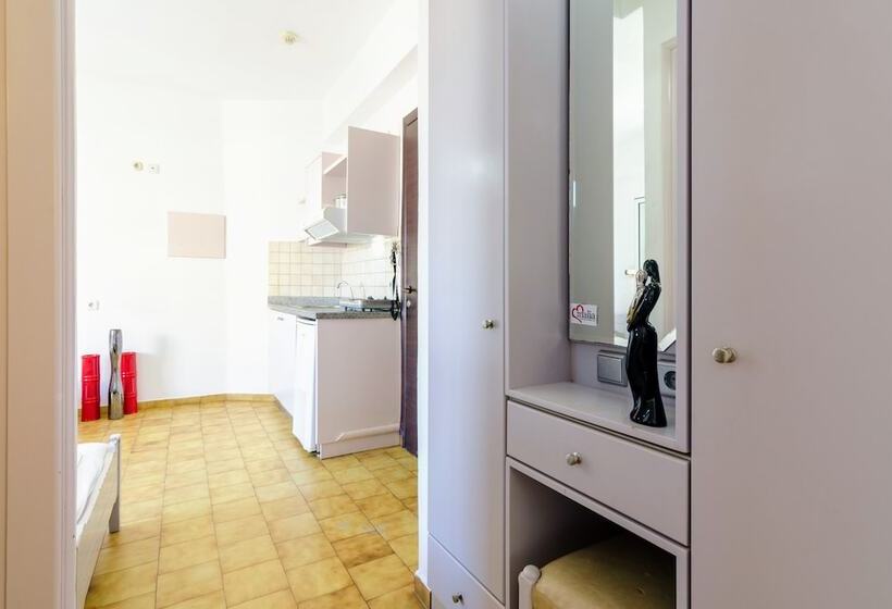 Апартаменты 1 Спальня, Village Oasis   Annex