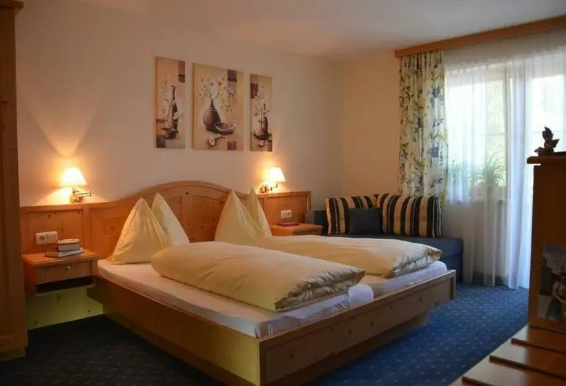 Superior-huone, Landhotel Kirchenwirt