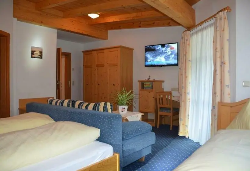 Superior-huone, Landhotel Kirchenwirt