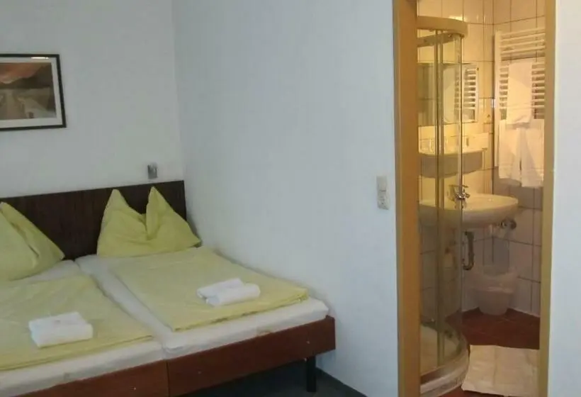 اتاق استاندارد چهارنفره با بالکن, Park Hotel Gastein Alle Getränke Ganztags Inklusive