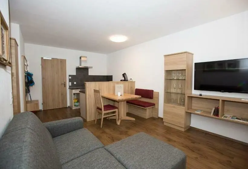 Huoneisto 1 Makuuhuone, Regitnig 4 Sterne Hotel Und Chalets