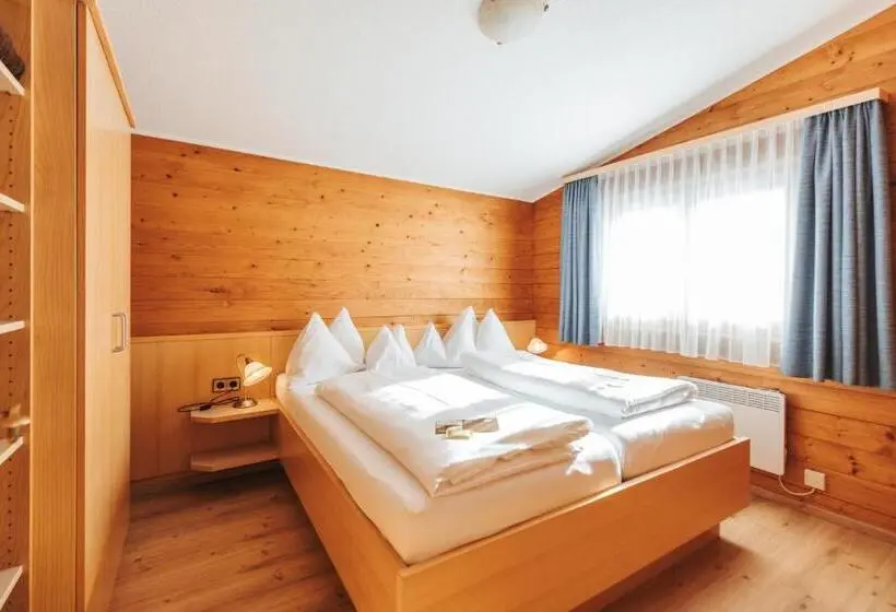 Mökki 1 Makuuhuone, Regitnig 4 Sterne Hotel Und Chalets