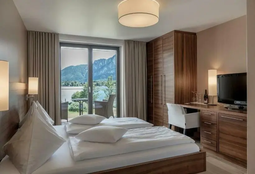 Standard-huone Järvinäkymä, Seehotel Restaurant Lackner