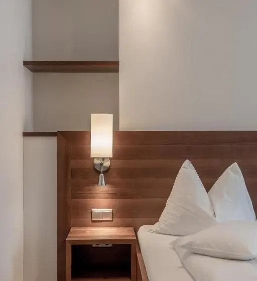 Standard-huone, Seehotel Restaurant Lackner
