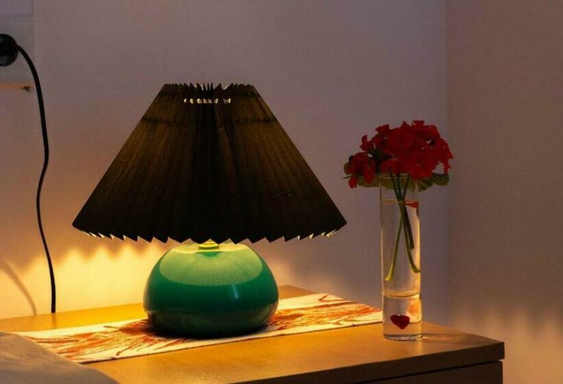 اتاق استاندارد با چشمانداز, Jr S House