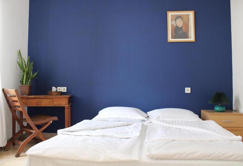 اتاق استاندارد, Jr S House