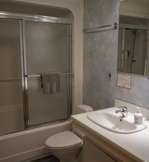 اتاق خانوادگی, Start Keflavik Airport