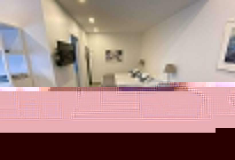 اتاق استاندارد, Ace Guesthouse