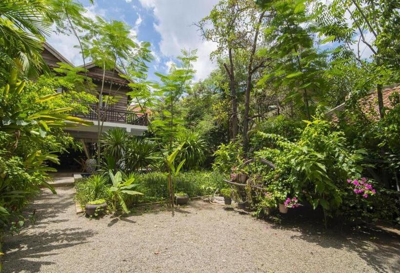 带1个卧室的别墅, Enkosa 4 Bedroom Wooden Luxury House