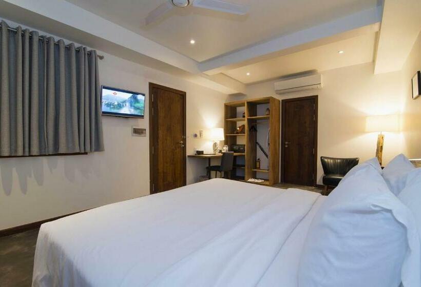 带1个卧室的别墅, Enkosa 4 Bedroom Wooden Luxury House