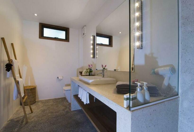 带1个卧室的别墅, Enkosa 4 Bedroom Wooden Luxury House